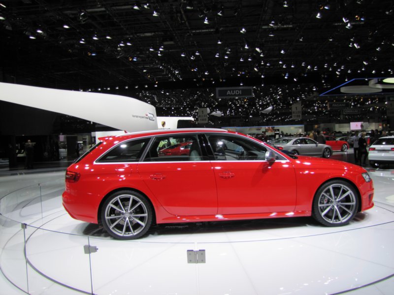 audirs4avant81.jpg