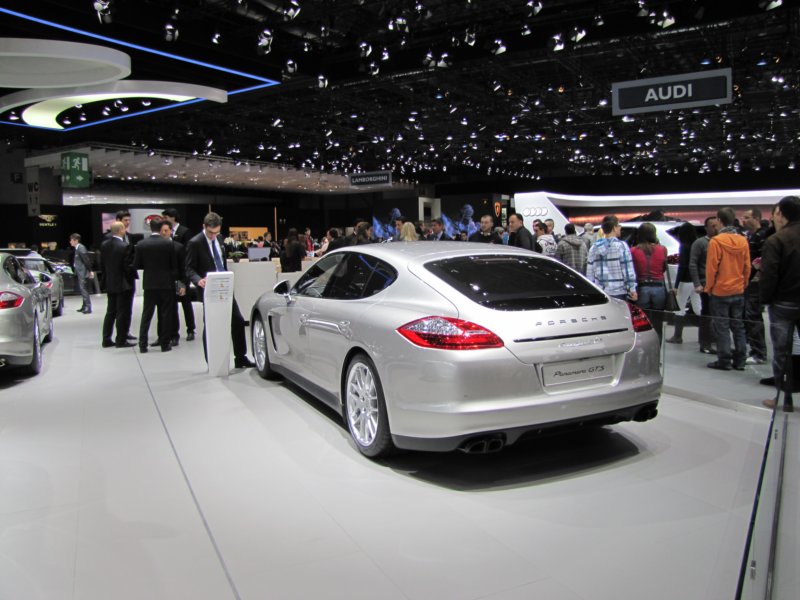 porschepanamera5.jpg