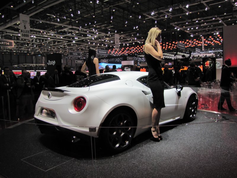 alfaromeo4c12.jpg