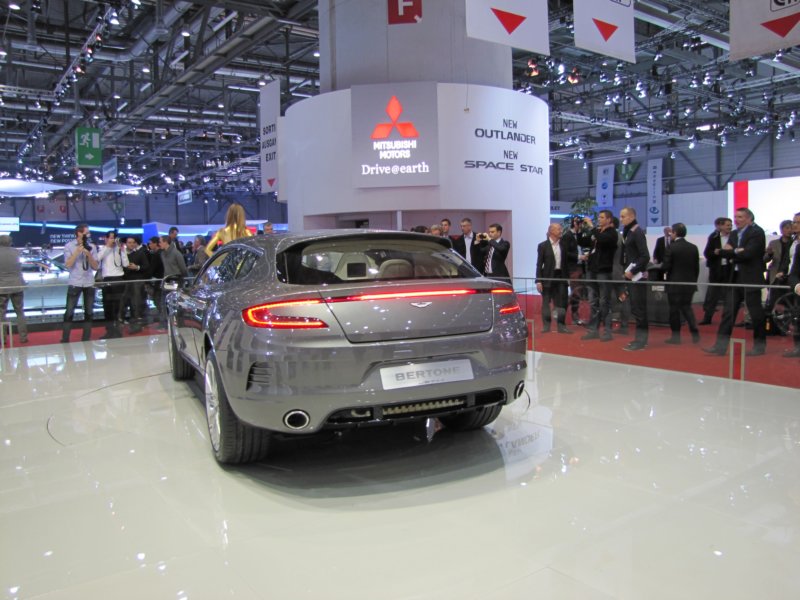 bertonejet22astonmartinrapidebased40.jpg