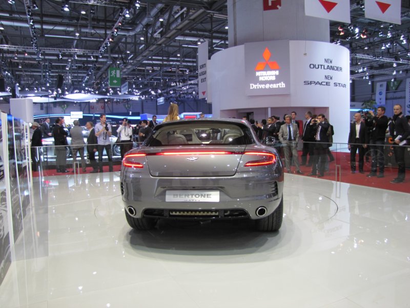 bertonejet22astonmartinrapidebased42.jpg