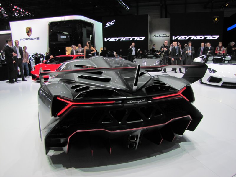 lamborghinivenenolp750455.jpg
