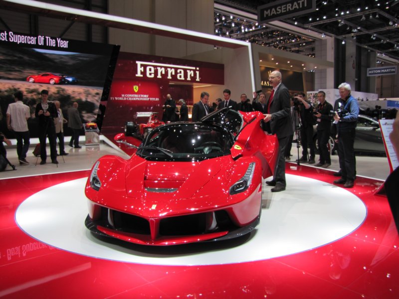 ferrarilaferrari16.jpg