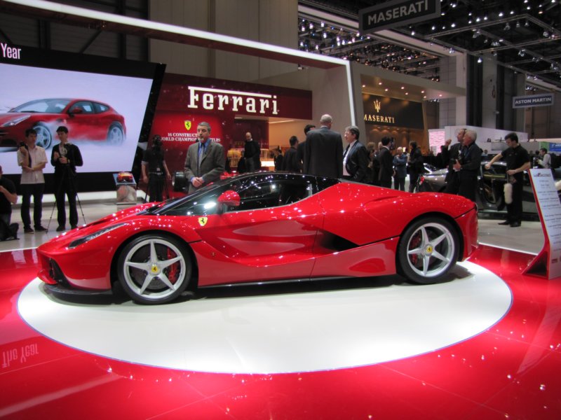 ferrarilaferrari72.jpg