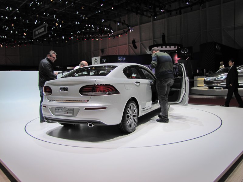 qoros3sedan10.jpg
