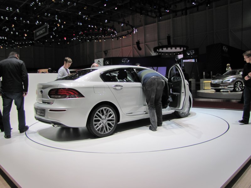 qoros3sedan25.jpg