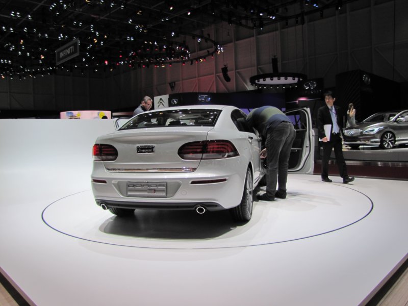 qoros3sedan3.jpg