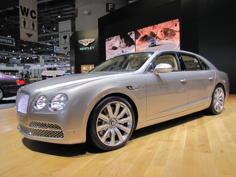 bentleyflyingspur16.jpg