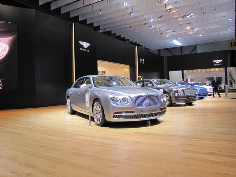 bentleyflyingspur17.jpg