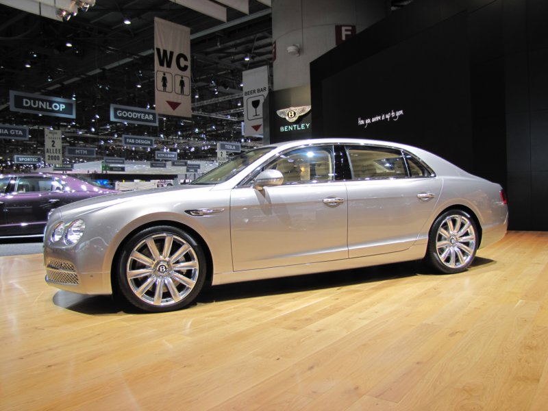 bentleyflyingspur18.jpg