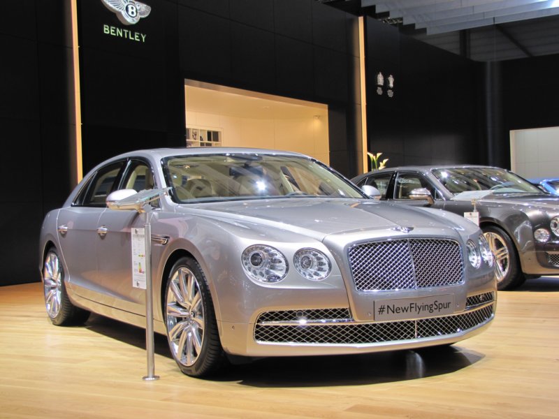 bentleyflyingspur22.jpg