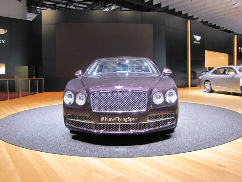 bentleyflyingspur4.jpg