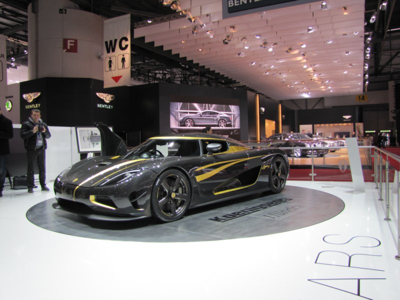 koenigseggagerashundra32.jpg
