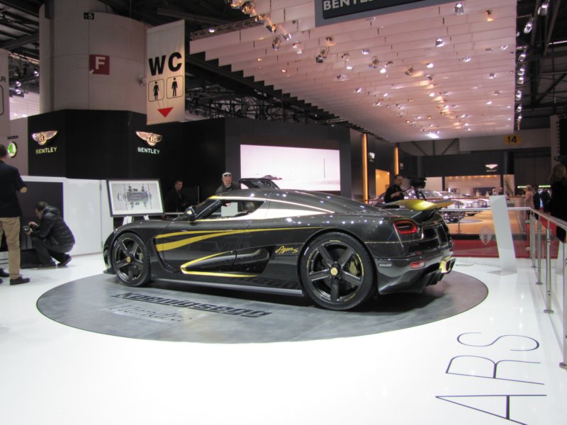 koenigseggagerashundra71.jpg
