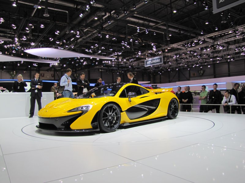 mclarenp1106.jpg