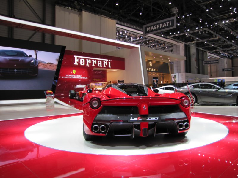 ferrarilaferrari55.jpg