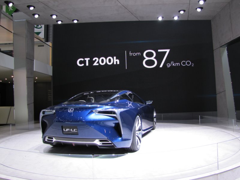 lexuslflc10.jpg