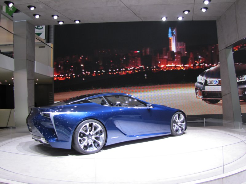 lexuslflc34.jpg