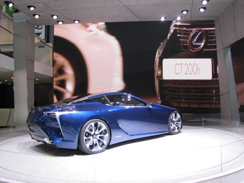 lexuslflc35.jpg