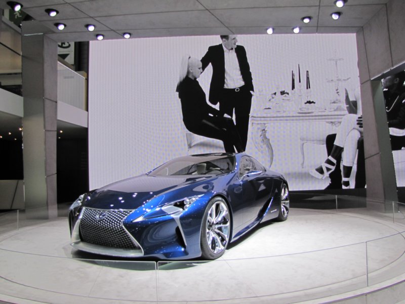 lexuslflc39.jpg