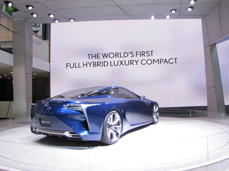 lexuslflc4.jpg