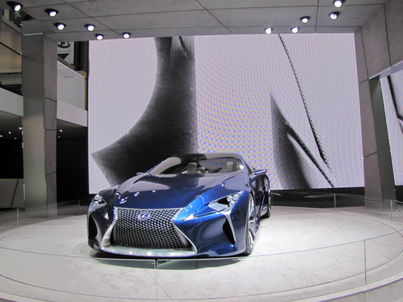 lexuslflc53.jpg