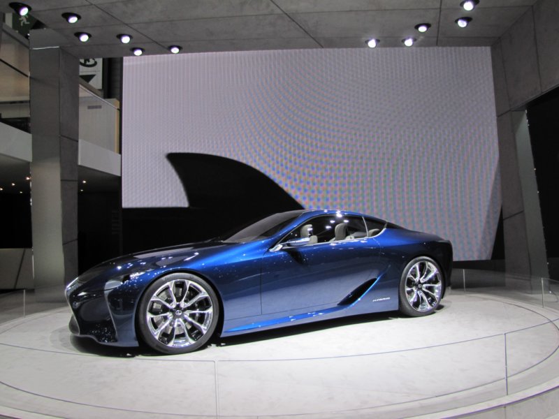 lexuslflc66.jpg