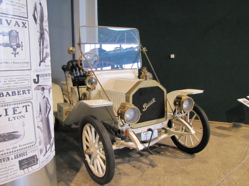 buickrunabout101910.jpg