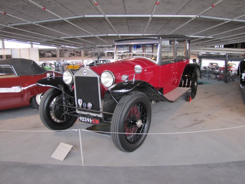 hhenerlancialambda19297.jpg