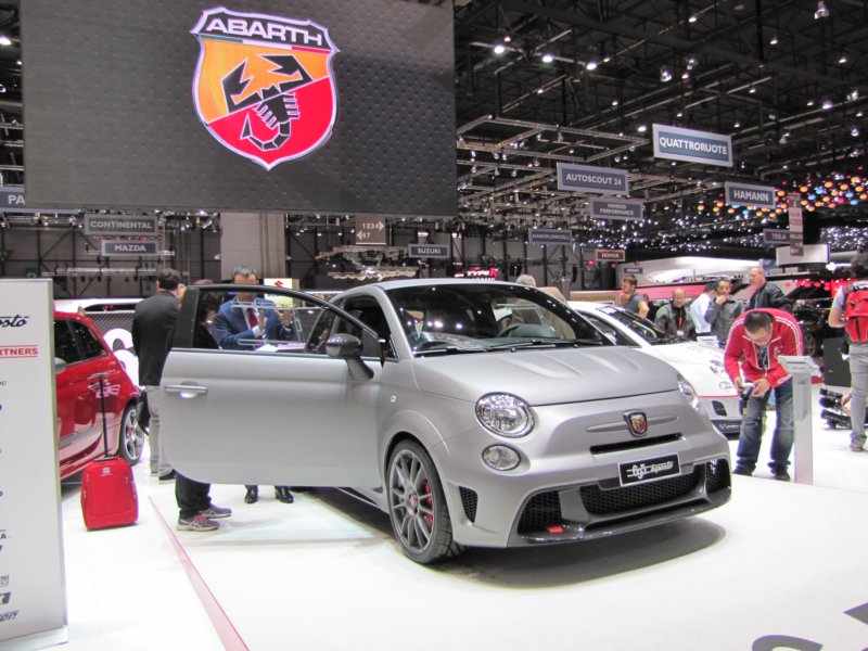 abarth695biposto3.jpg