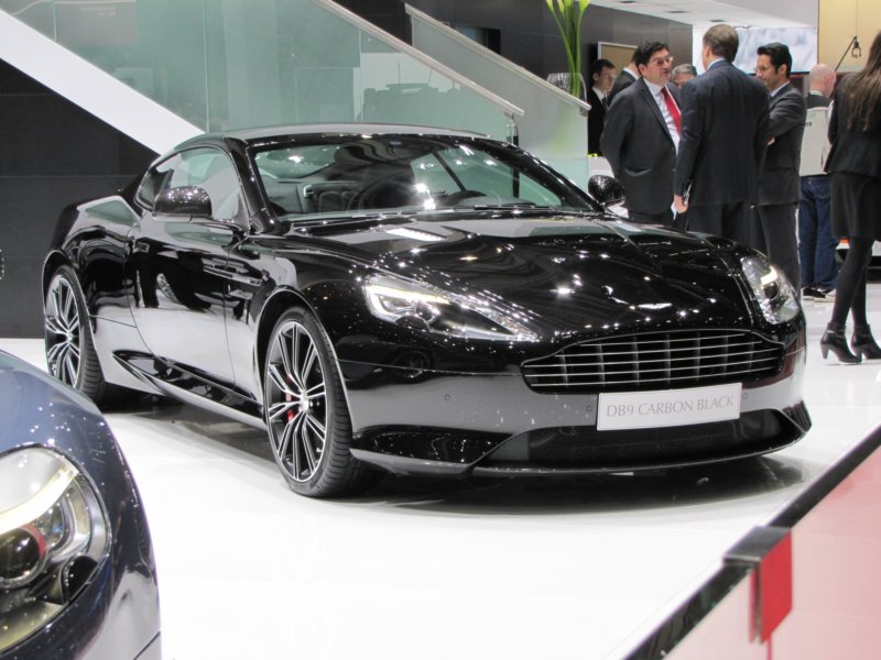 astonmartindb9coupcarbonblack2.jpg