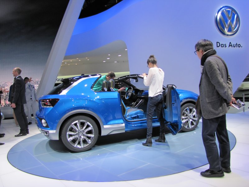 volkswagentroc14.jpg