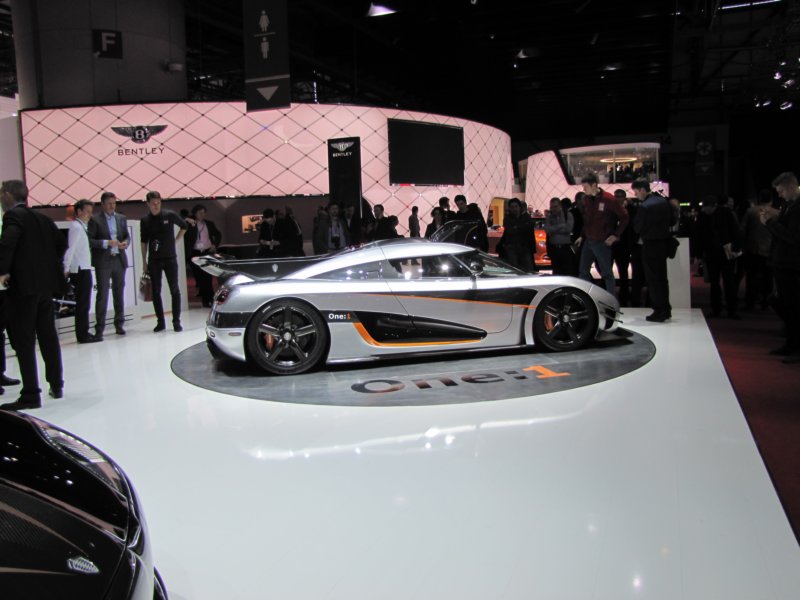 koenigseggone113.jpg