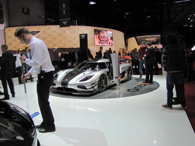 koenigseggone16.jpg