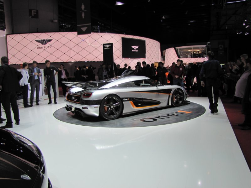 koenigseggone19.jpg