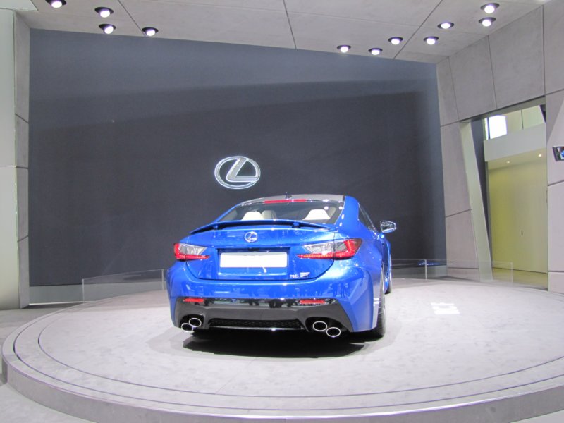 lexusrcf2.jpg
