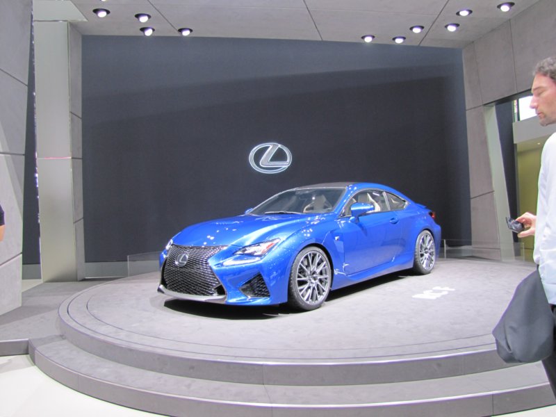 lexusrcf43.jpg