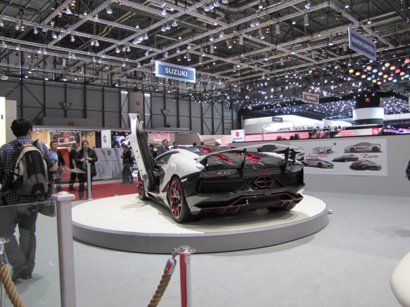 nimrodavantirossolamborghiniaventador12.jpg