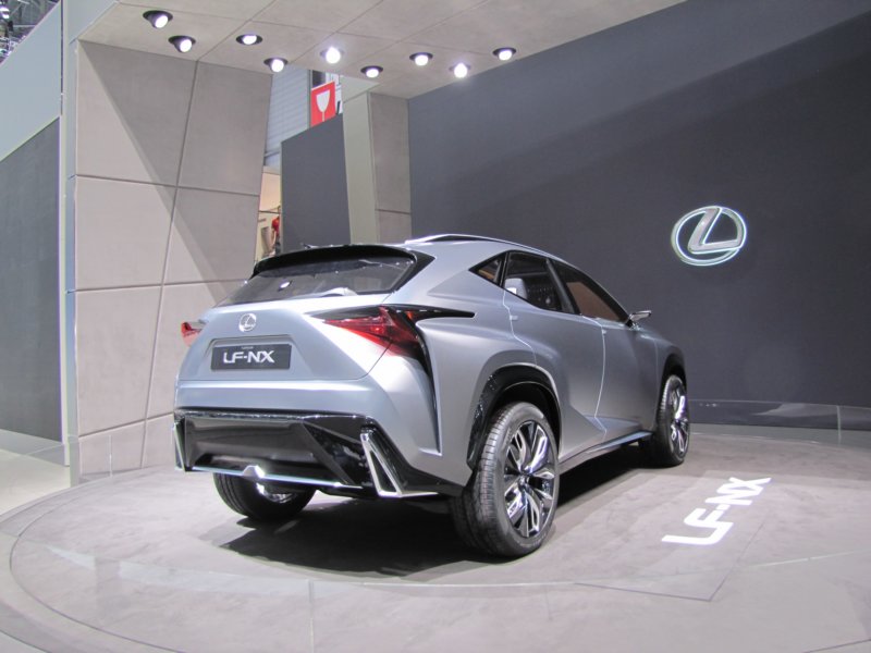 lexuslfnx21.jpg