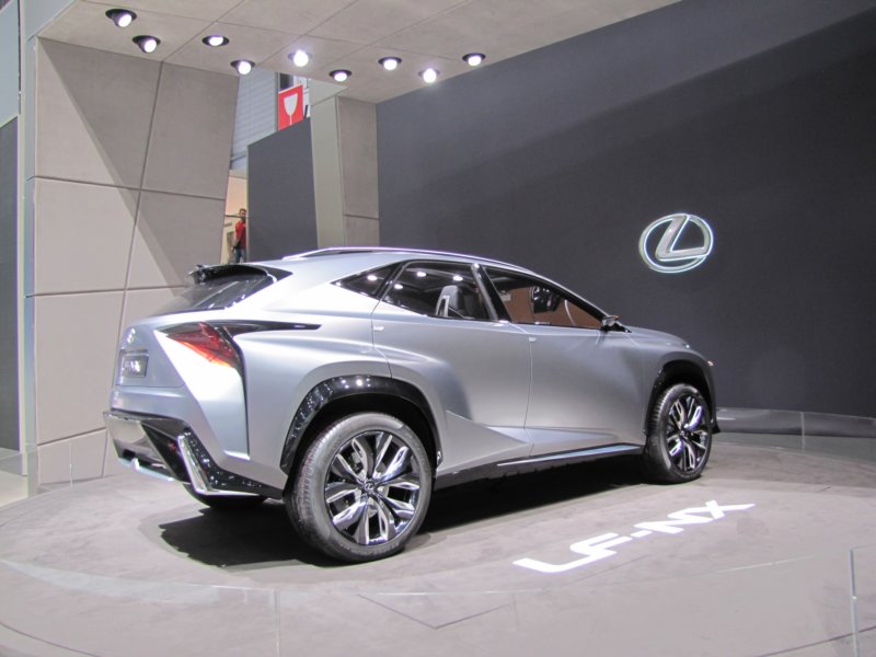 lexuslfnx24.jpg