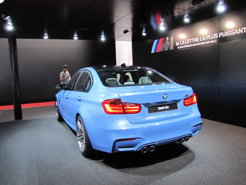 bmwm32.jpg