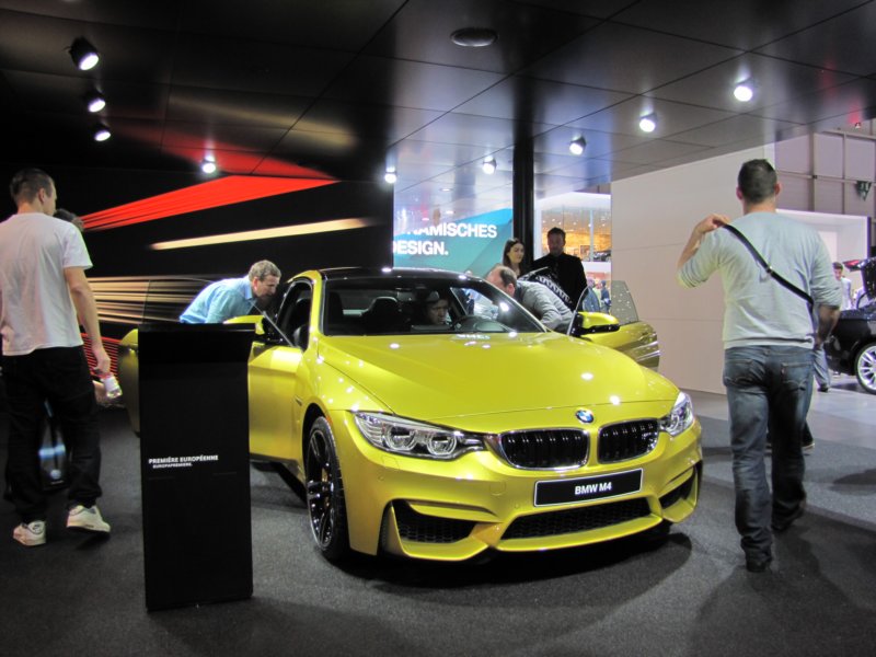 bmwm4.jpg