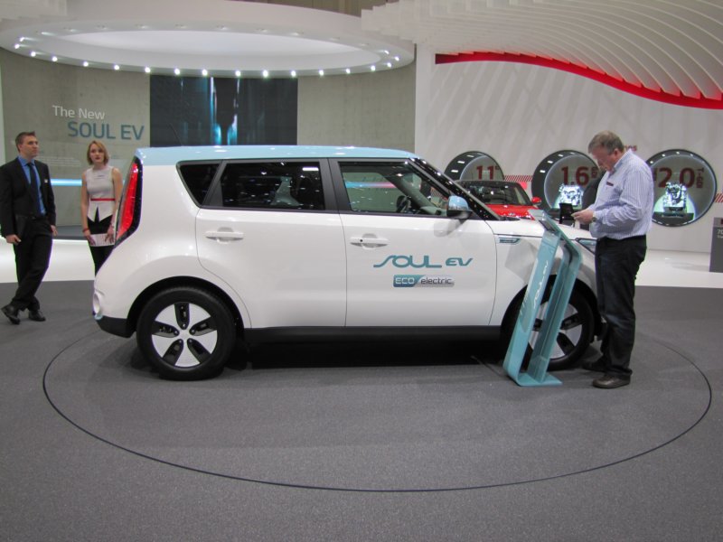 kiasoulev21.jpg