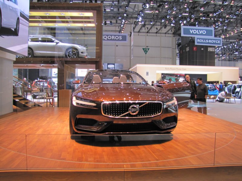 volvoconceptestate57.jpg