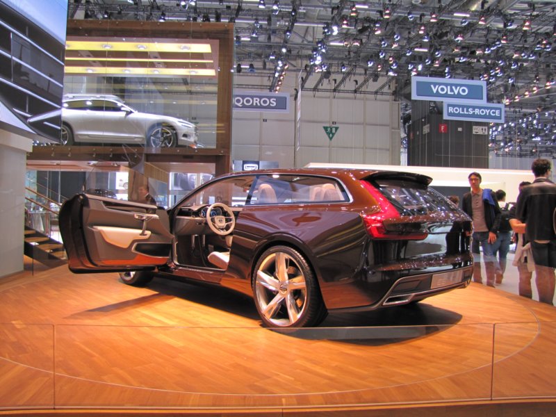 volvoconceptestate6.jpg