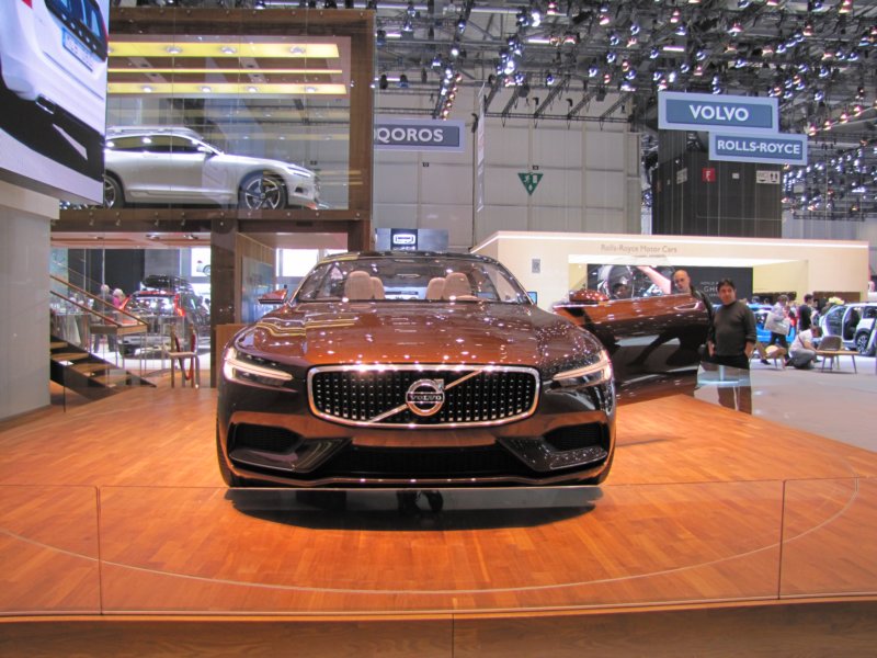 volvoconceptestate9.jpg