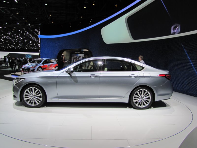 hyundaigenesis45.jpg