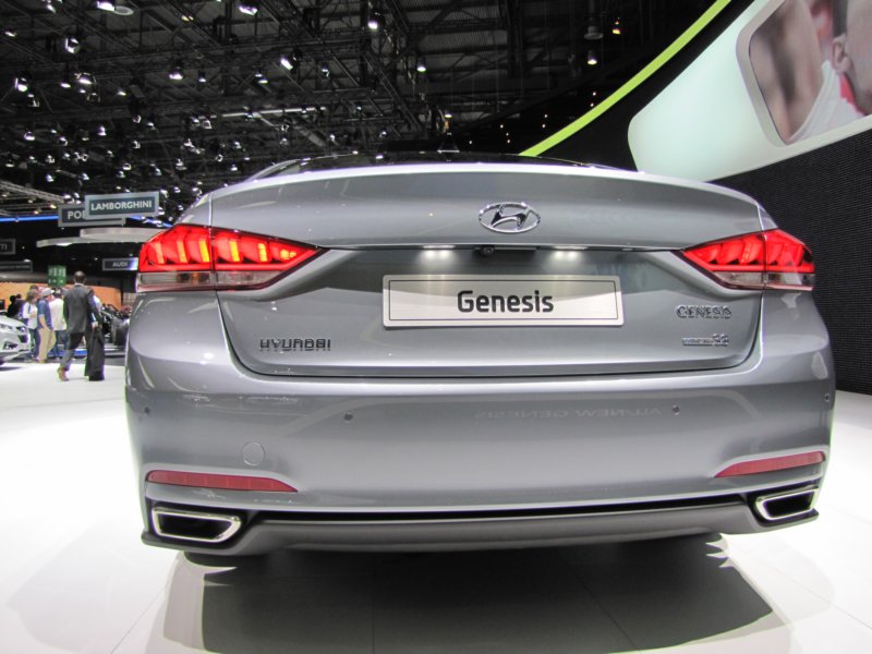 hyundaigenesis57.jpg