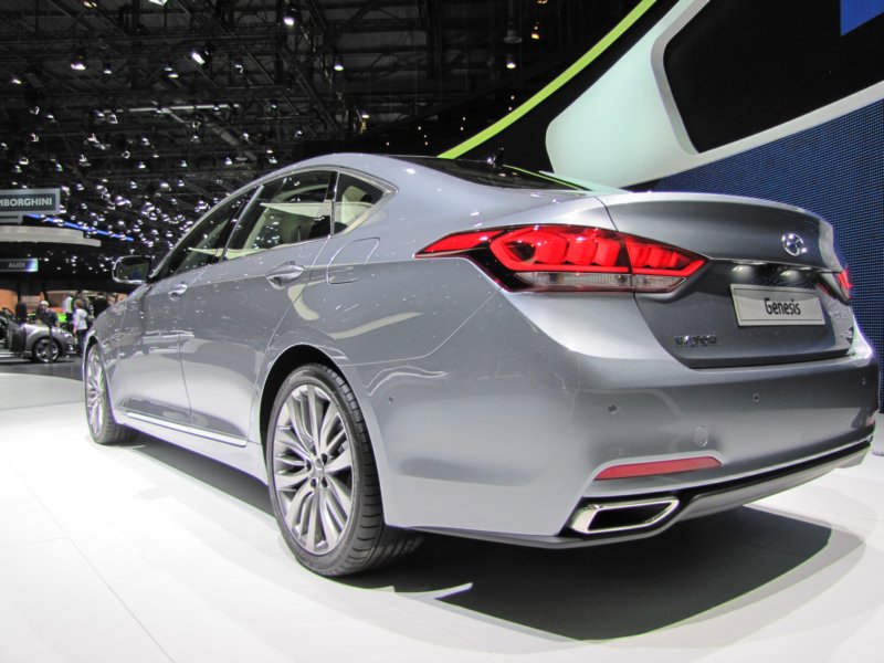 hyundaigenesis63.jpg