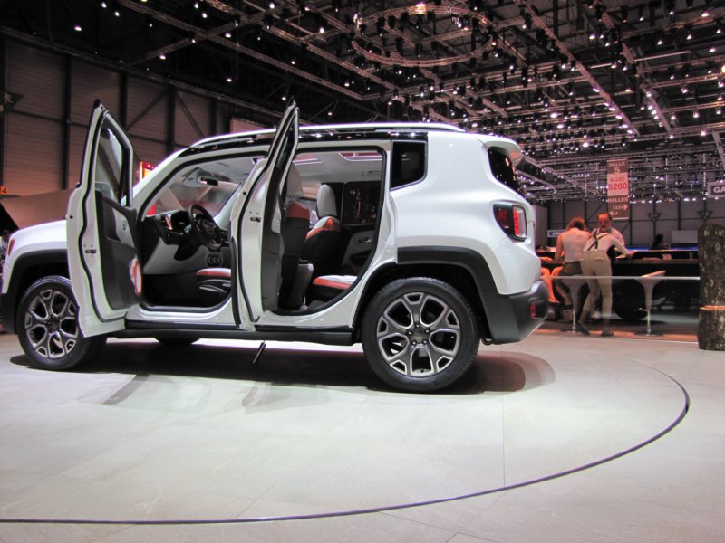 jeeprenegade14.jpg